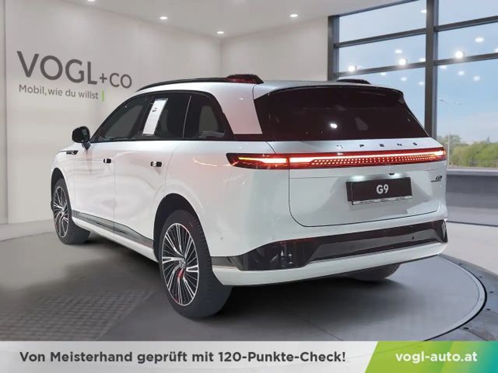 Xpeng G9