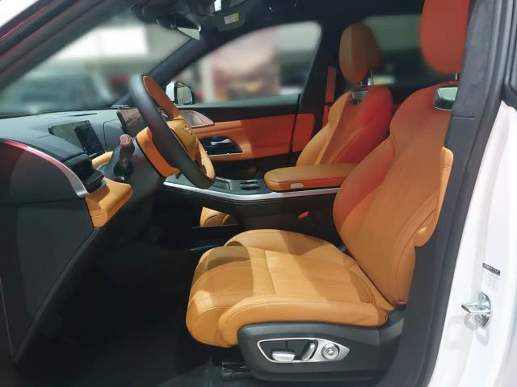 Xpeng G9