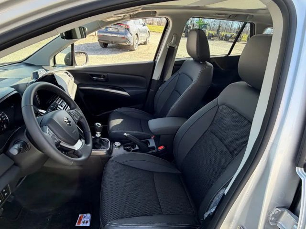 Suzuki S-Cross