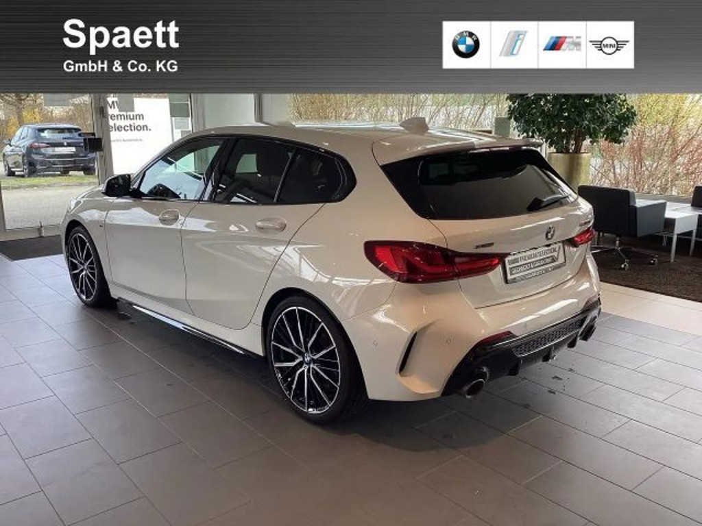 BMW 1 Serie 135 xDrive Sedan
