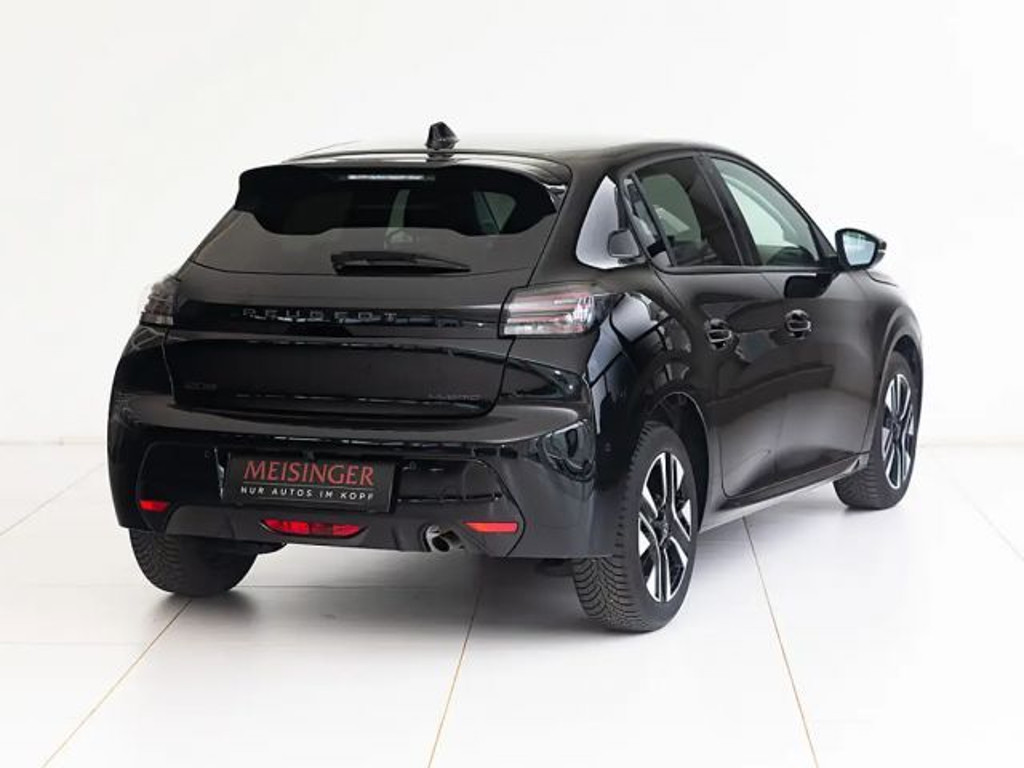 Peugeot e-208
