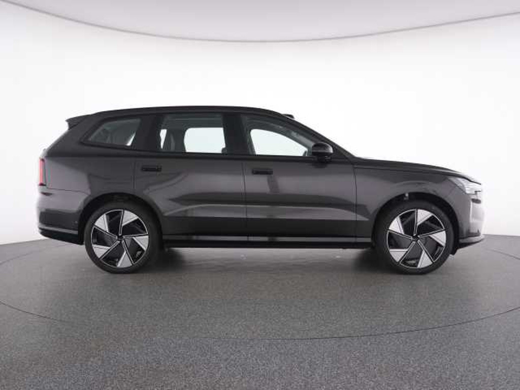 Volvo EX90