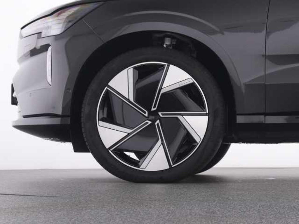 Volvo EX90