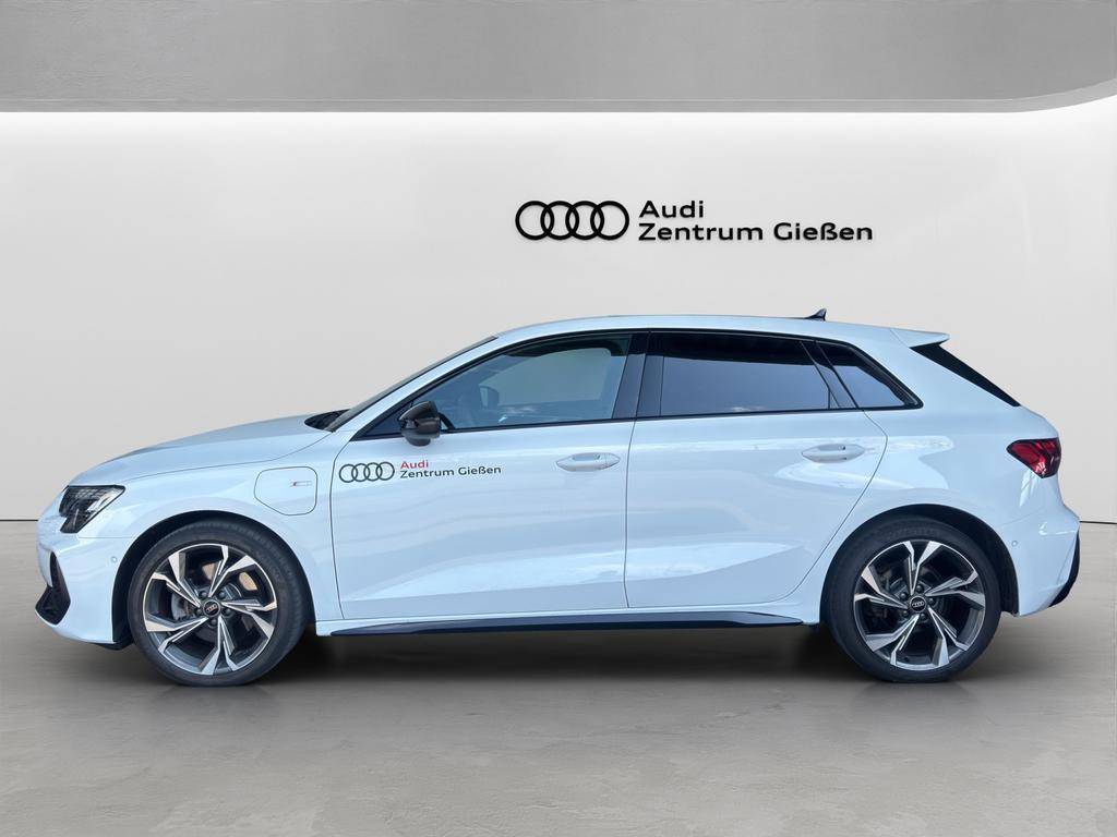 Audi A3 Sportback Sedan S-Line Hybride 40 TFSI