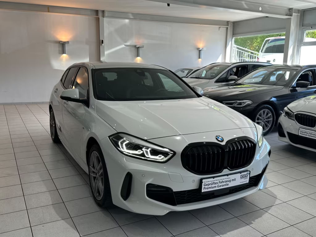BMW 1 Serie 118 M-Sport Sedan 118i