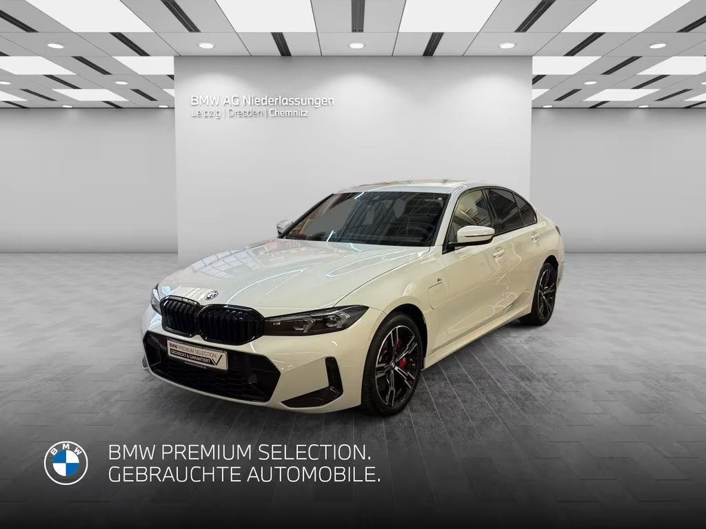 BMW 3 Serie 330 M-Sport Sedan 330e