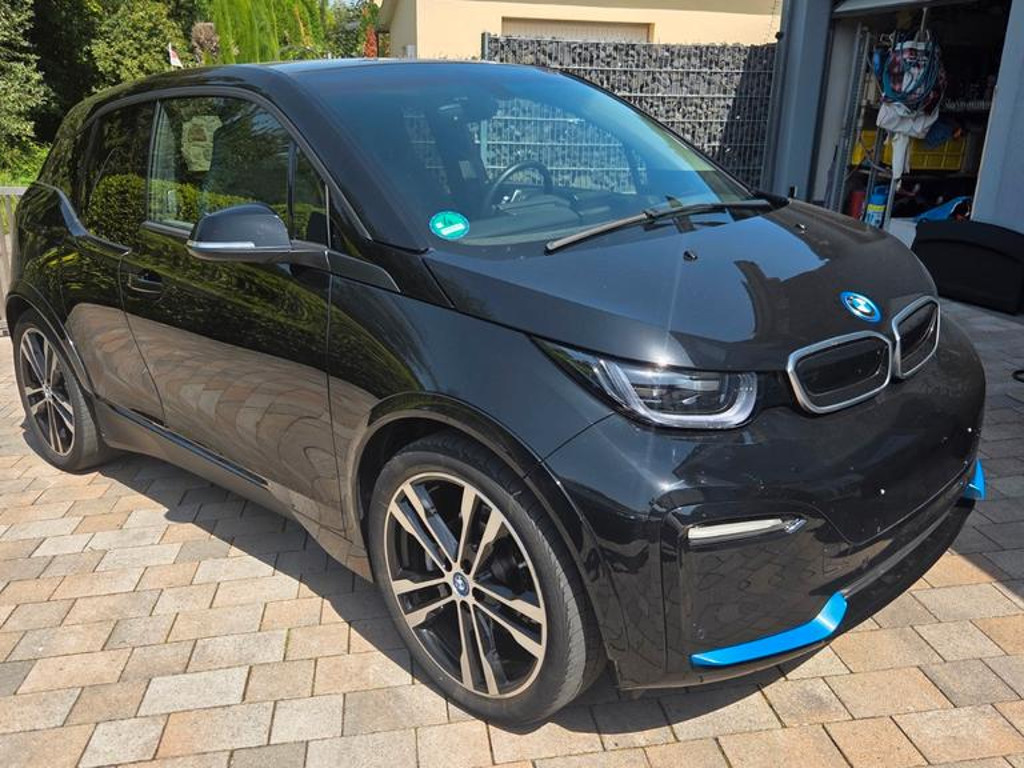 BMW i3 Sedan S