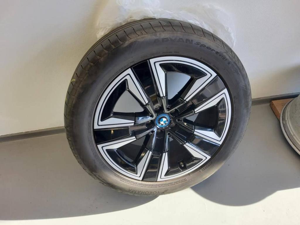 BMW iX3