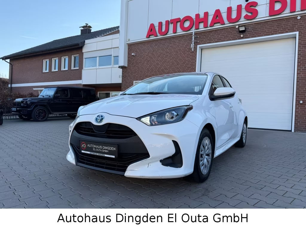 Toyota Yaris Business Hybride