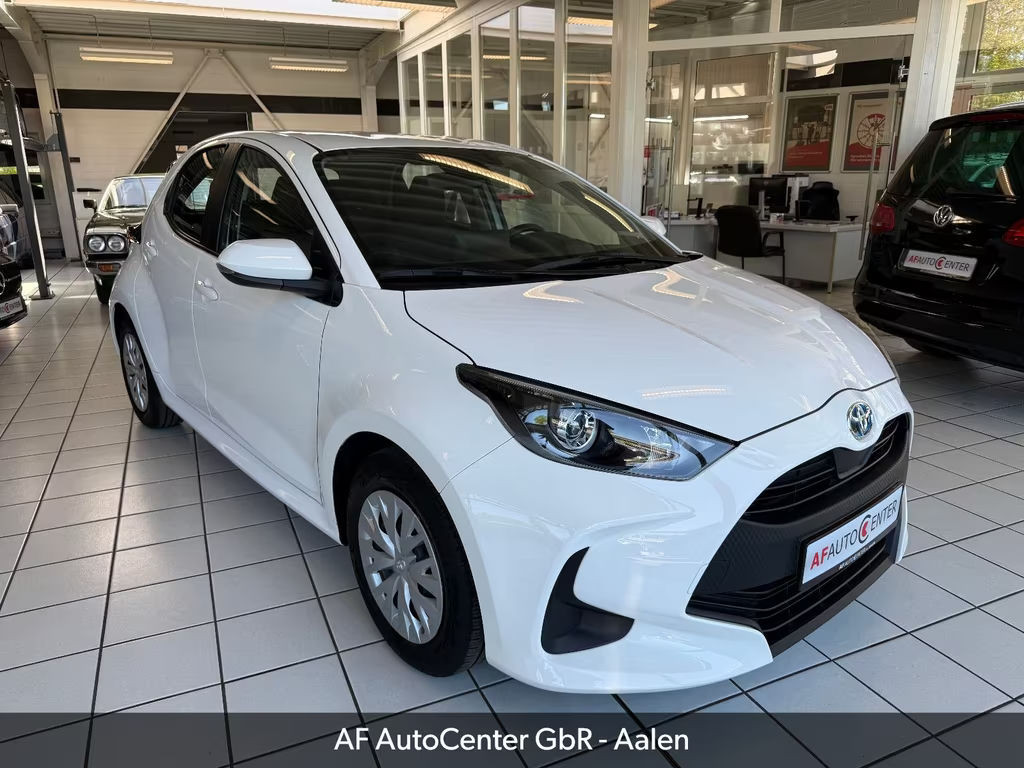 Toyota Yaris Business Hybride
