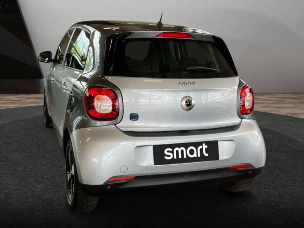Smart EQ forfour