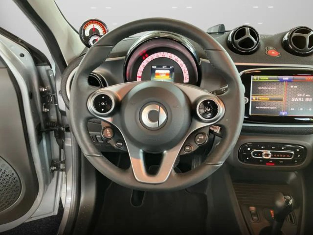Smart EQ forfour