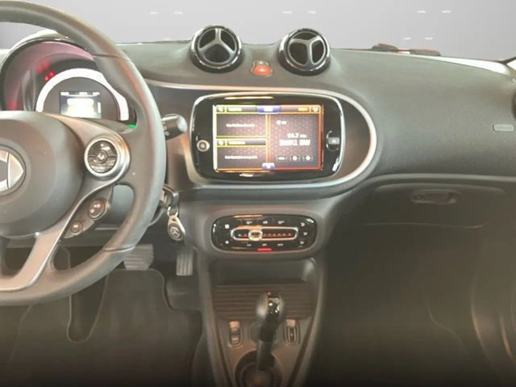 Smart EQ forfour
