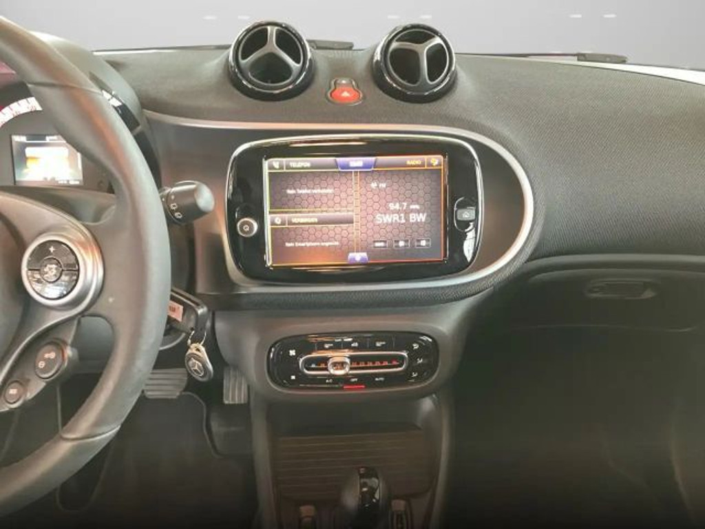 Smart EQ forfour
