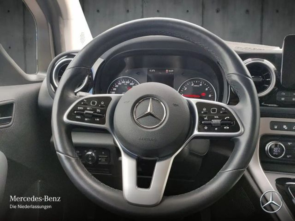 Mercedes-Benz T 180
