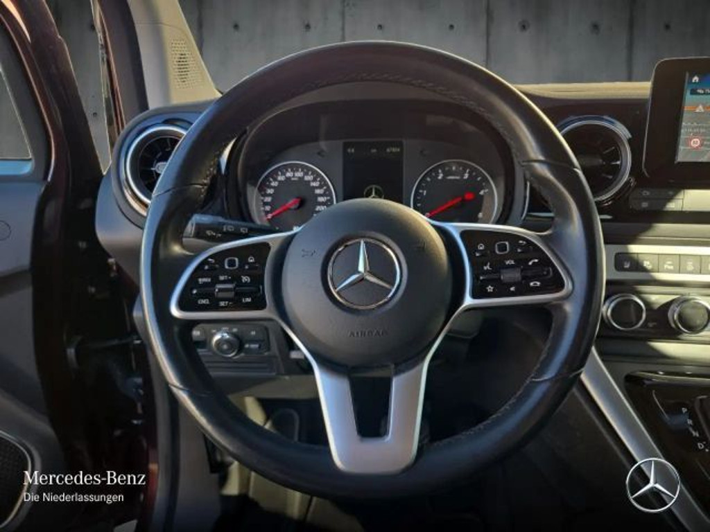 Mercedes-Benz T 180