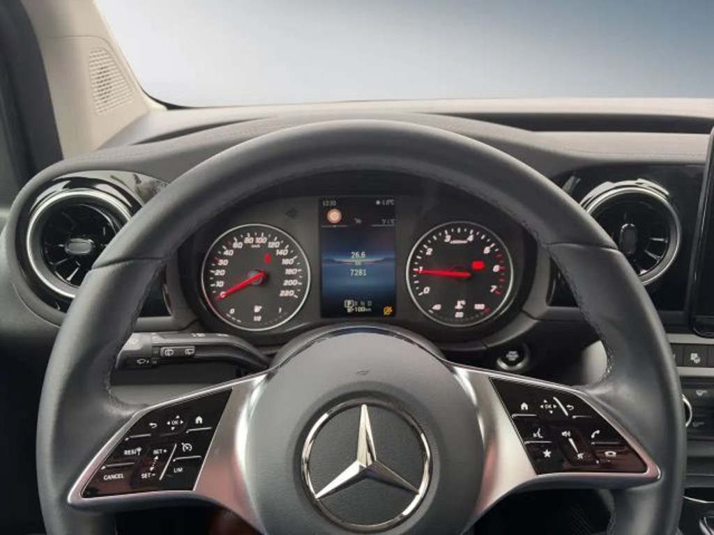 Mercedes-Benz T 180