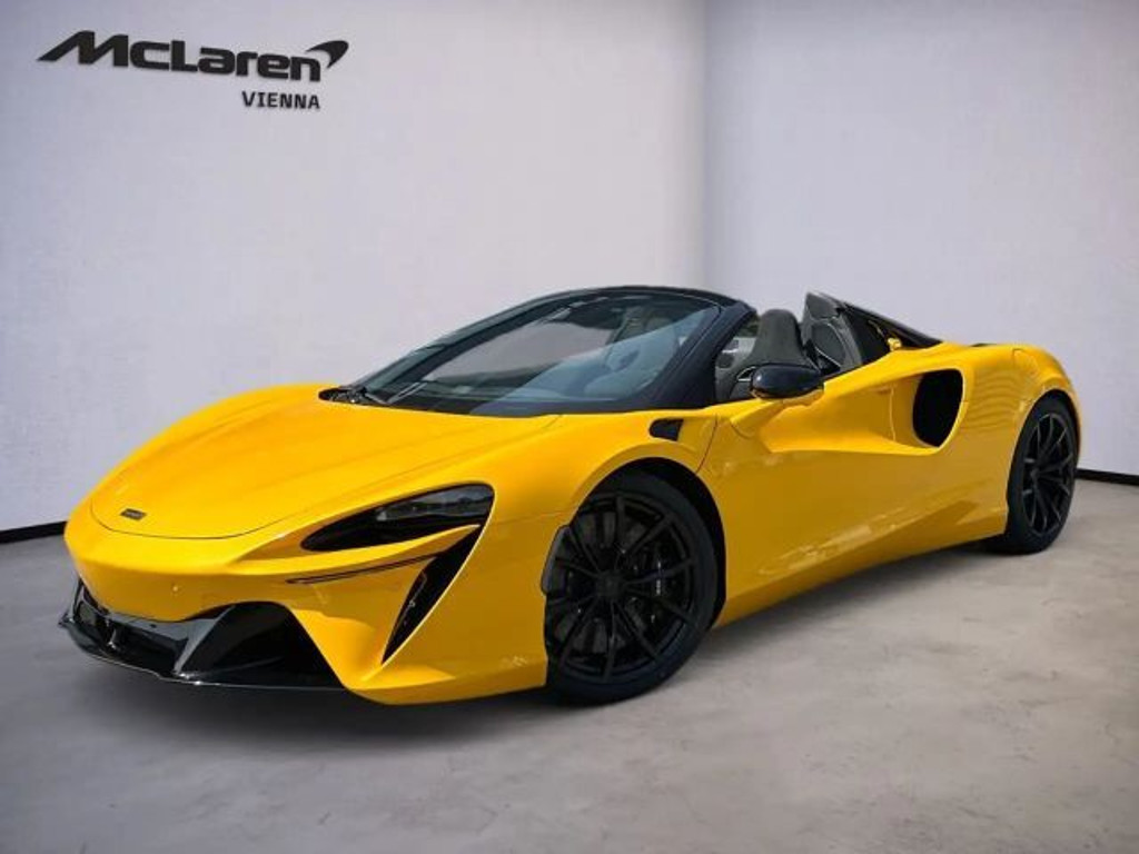 McLaren Artura Spider