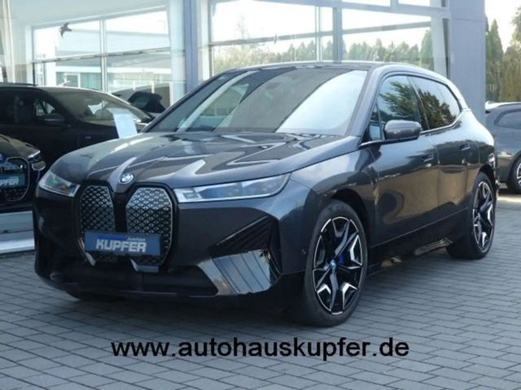 BMW iX xDrive50