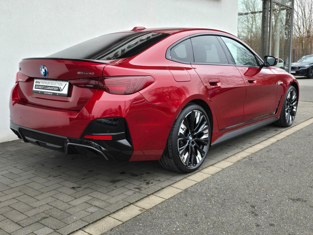 BMW i4