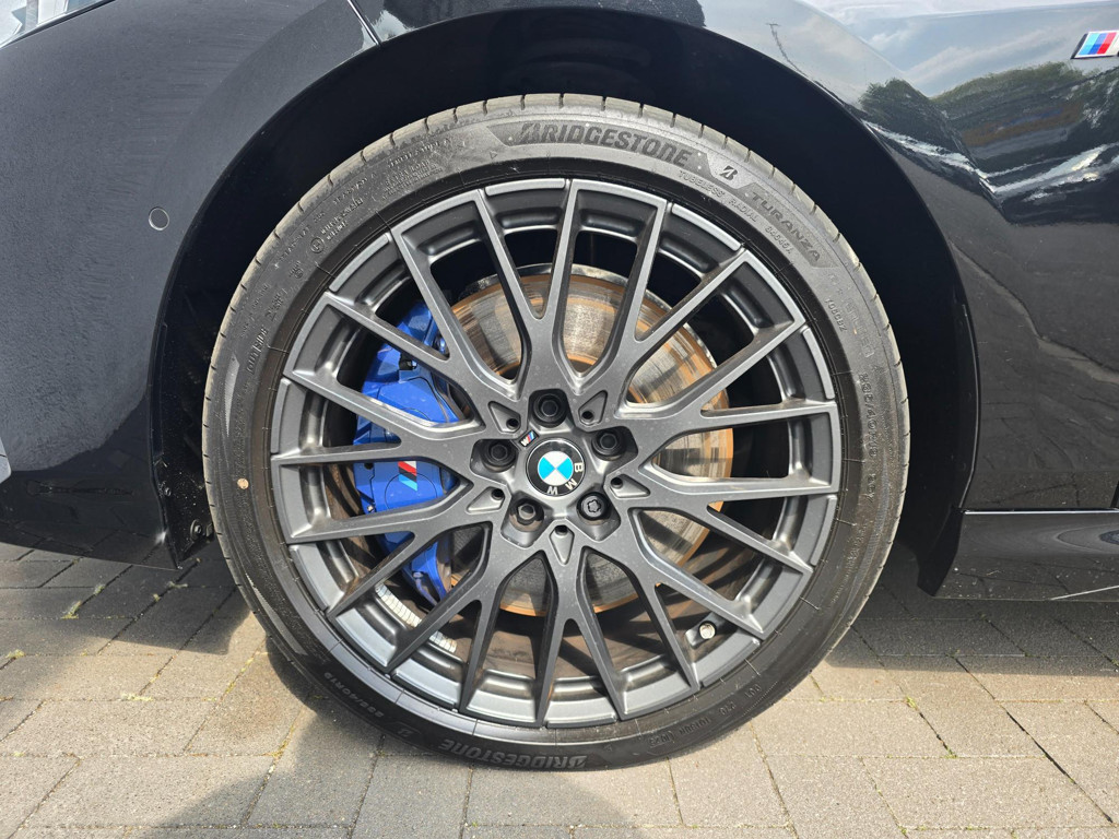 BMW M235