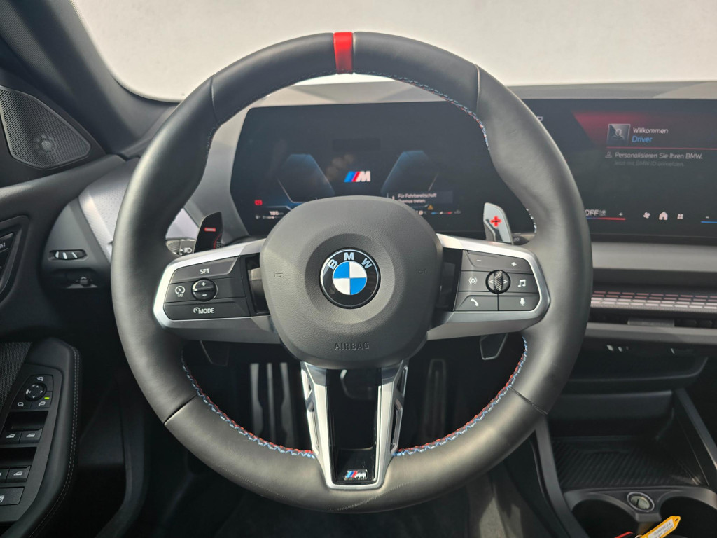 BMW M235
