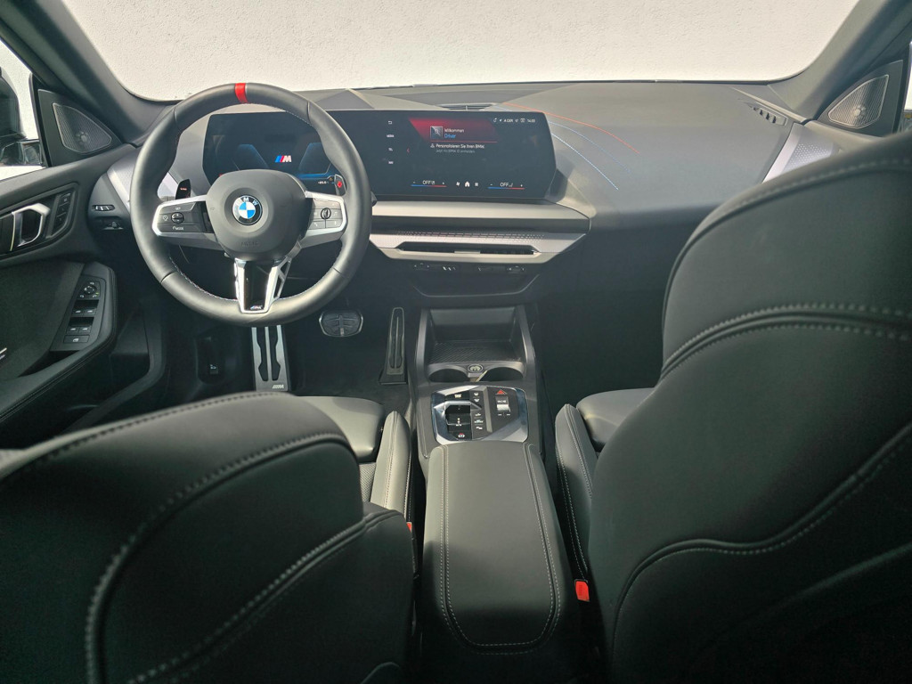 BMW M235