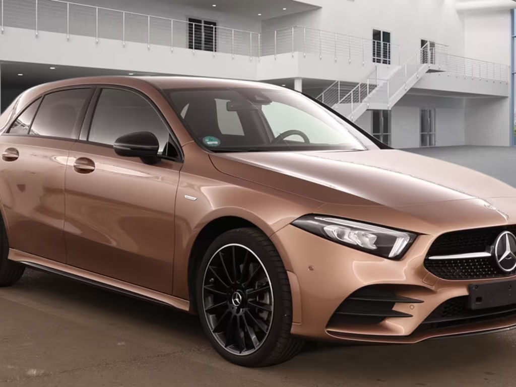 Mercedes-Benz A-Klasse A 250 AMG Line A 250 e
