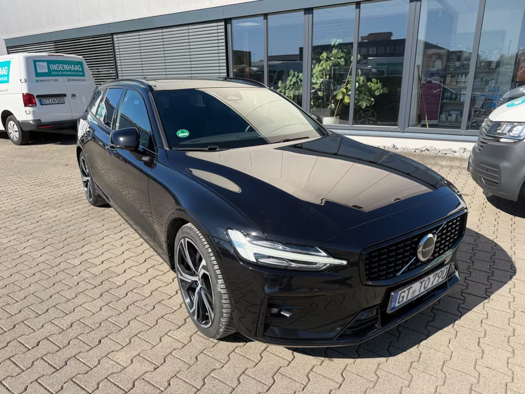 Volvo V60 Plus Dark