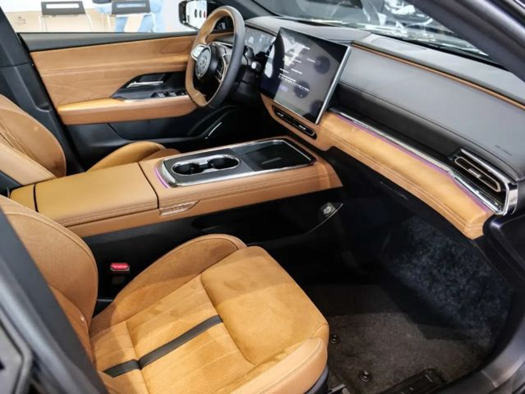 Mazda 6e