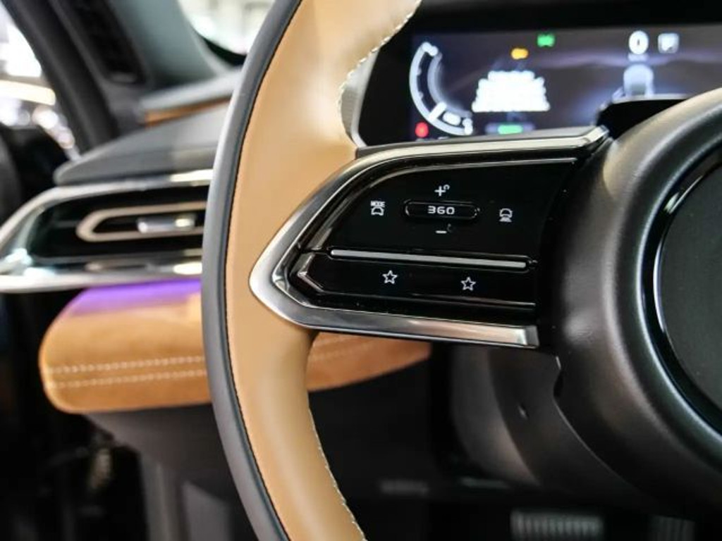 Mazda 6e