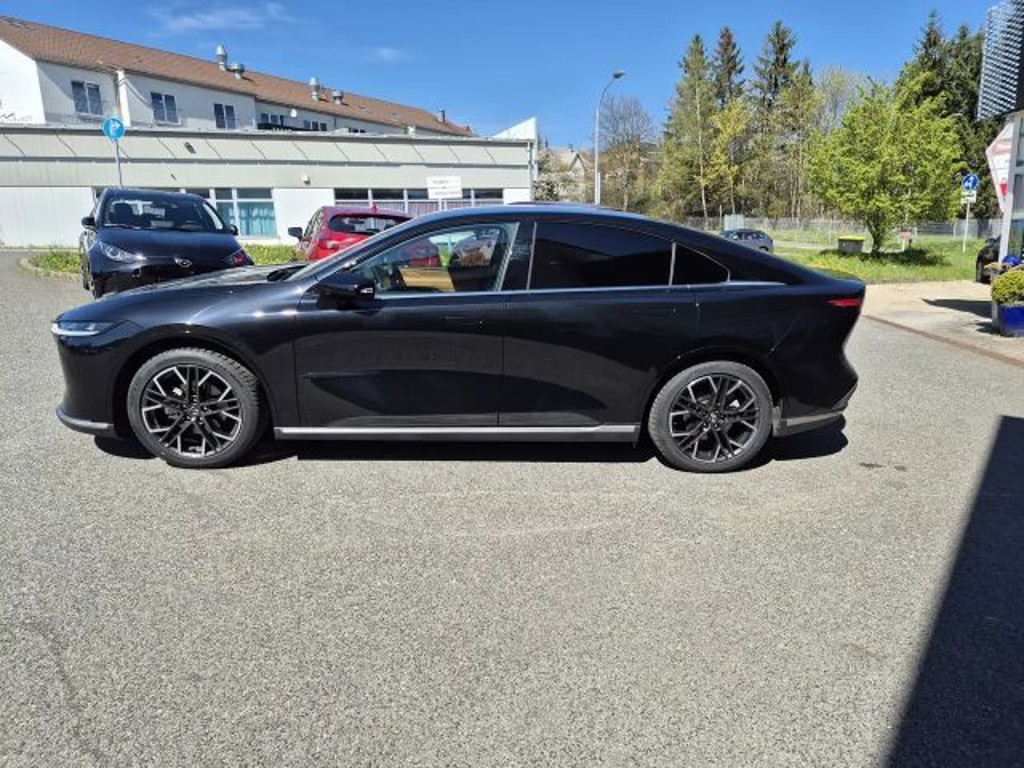 Mazda 6e