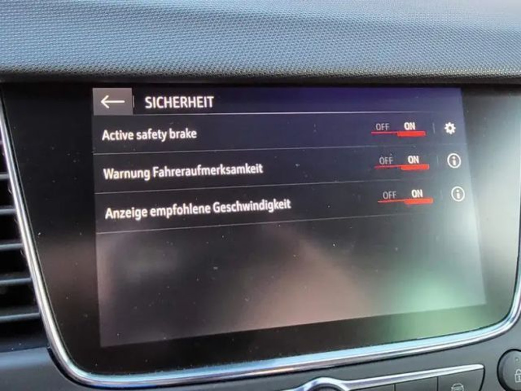 Opel Crossland X