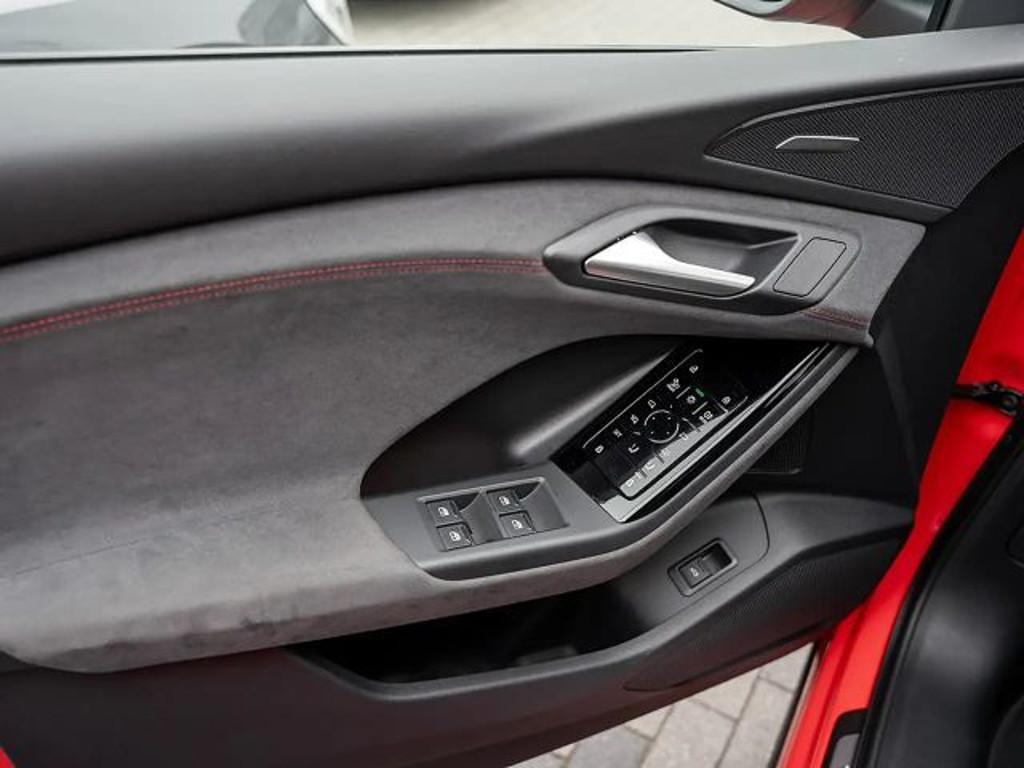 Audi SQ6 e-tron
