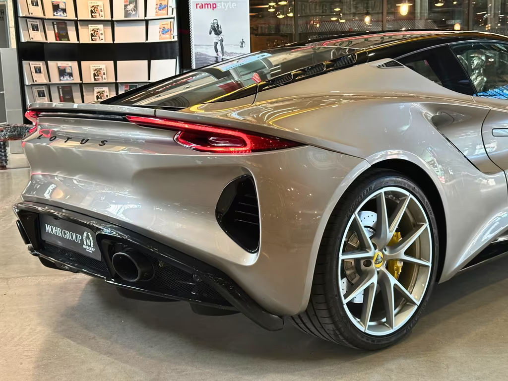 Lotus Emira