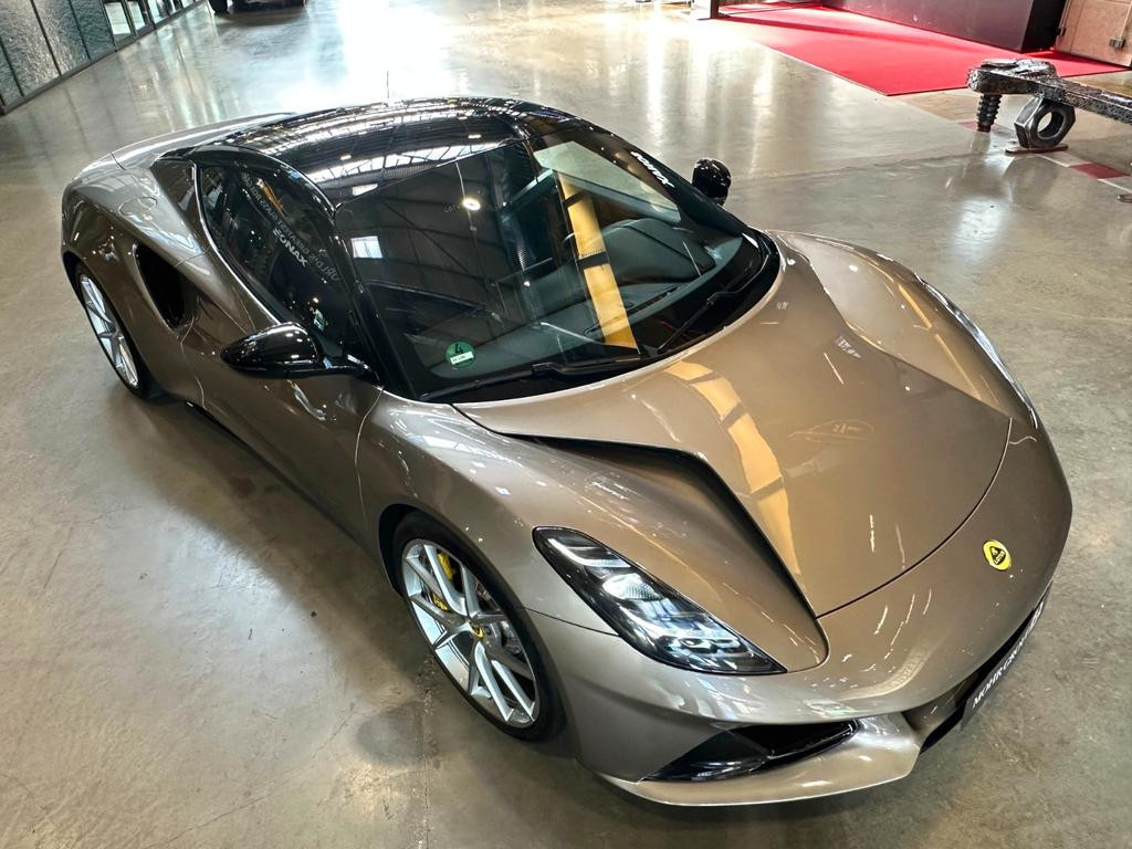 Lotus Emira