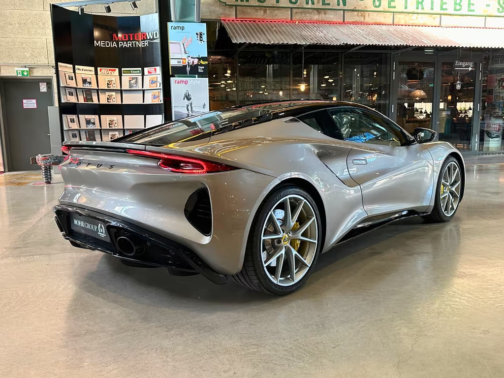 Lotus Emira