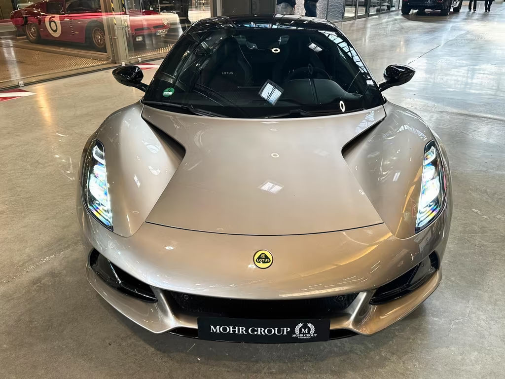 Lotus Emira