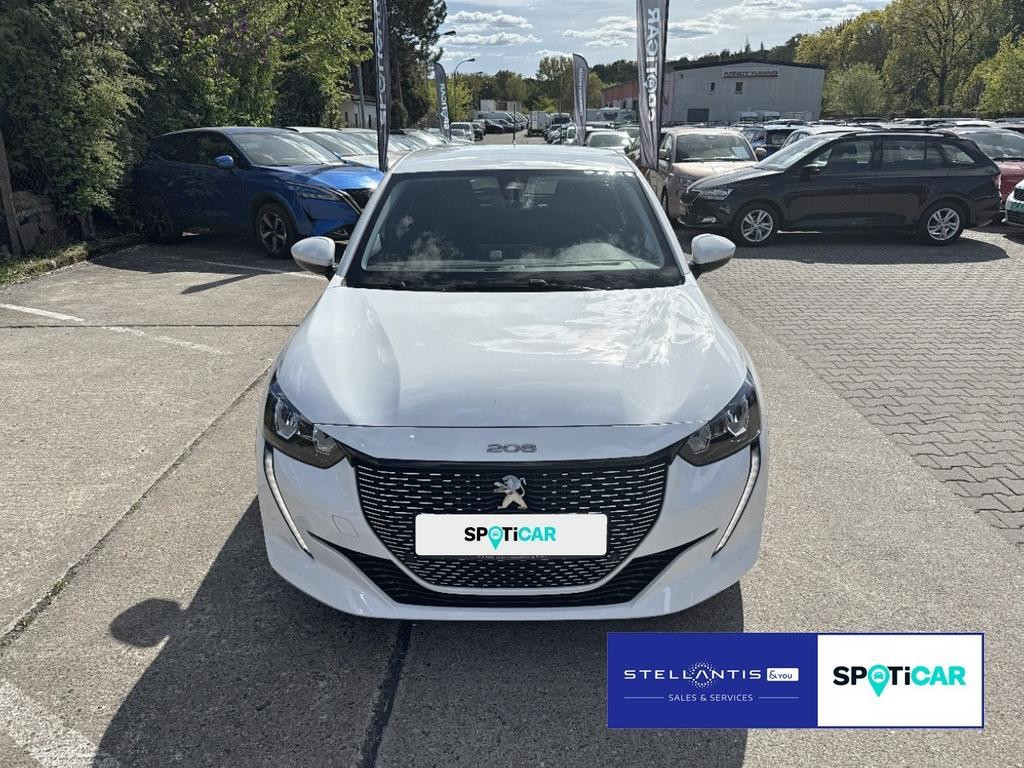 Peugeot e-208