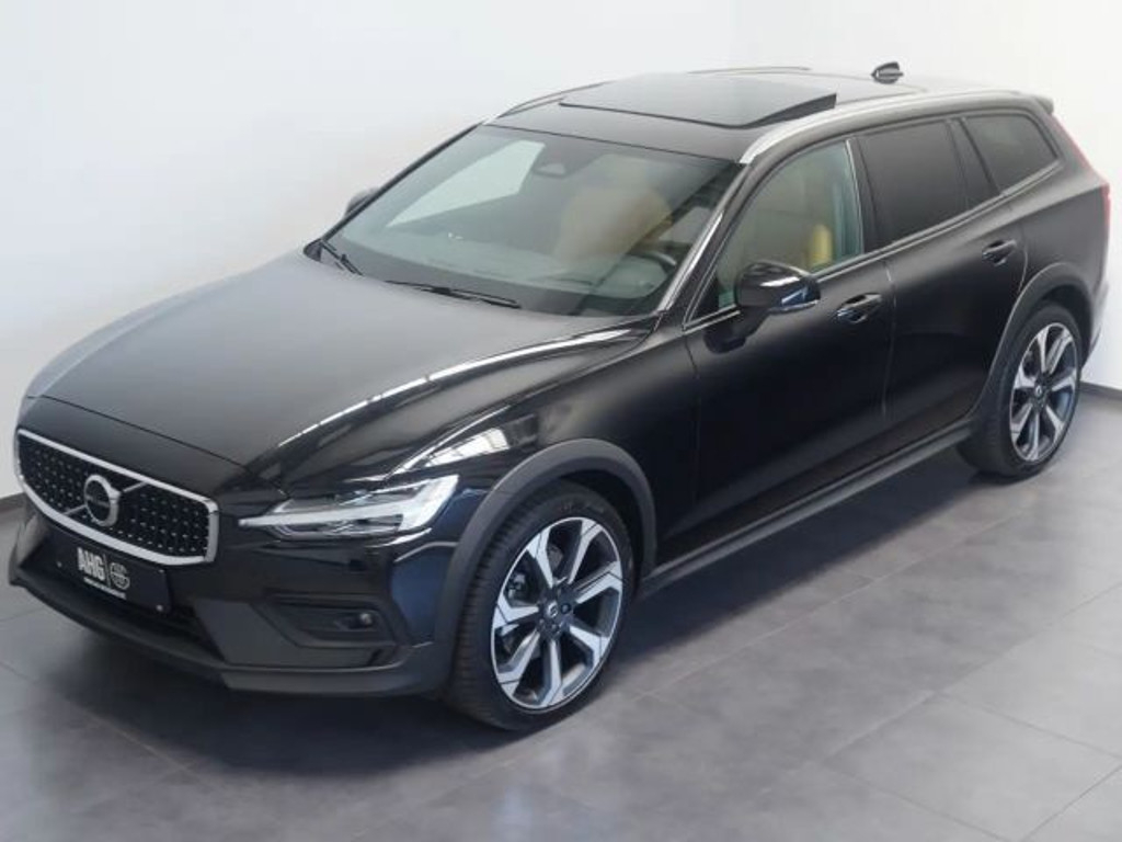 Volvo V60 Cross Country AWD Ultimate Dark