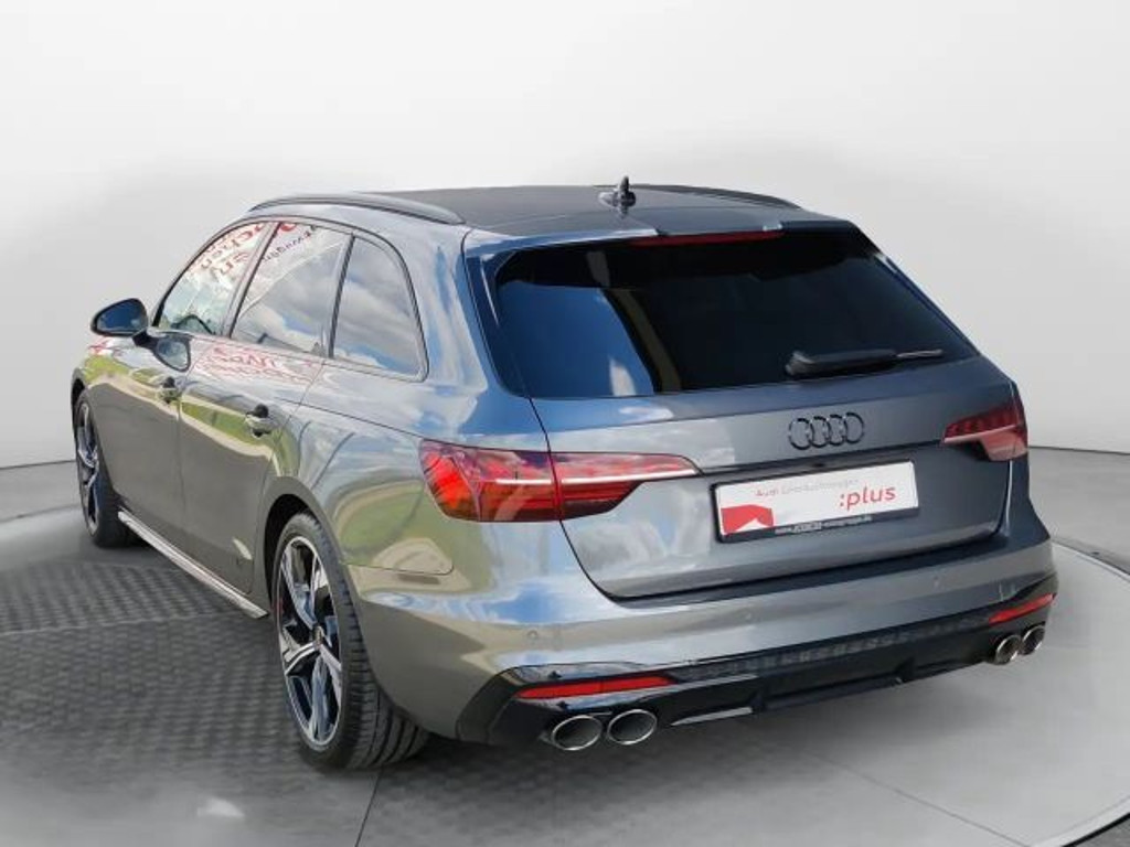 Audi S4