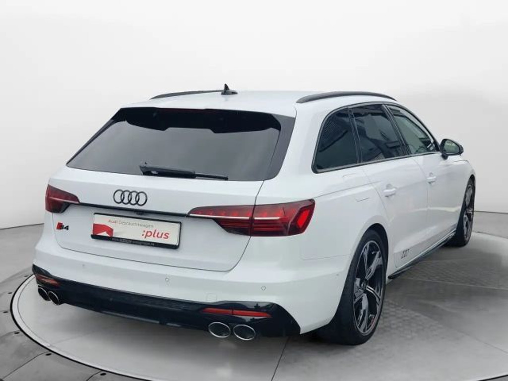 Audi S4