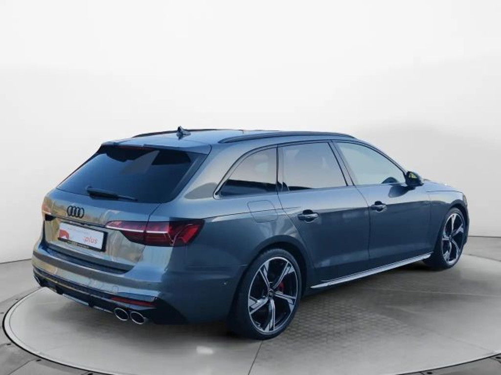 Audi S4
