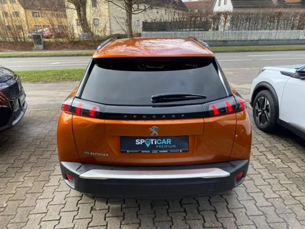 Peugeot e-2008