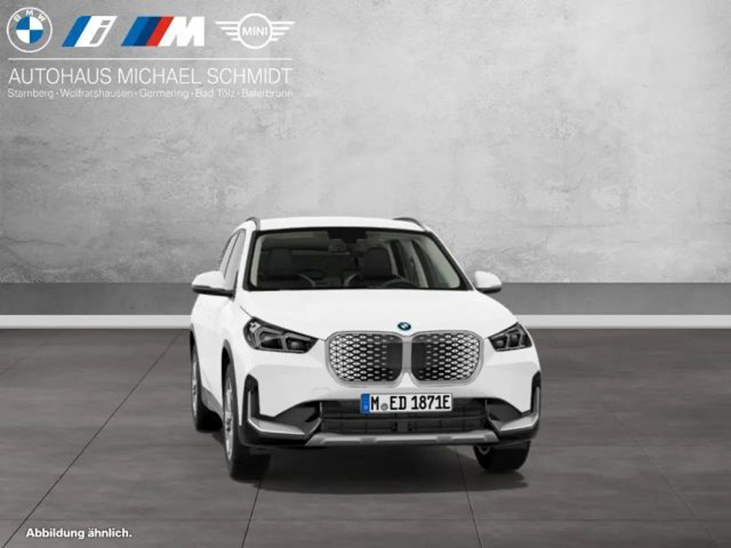 BMW iX1