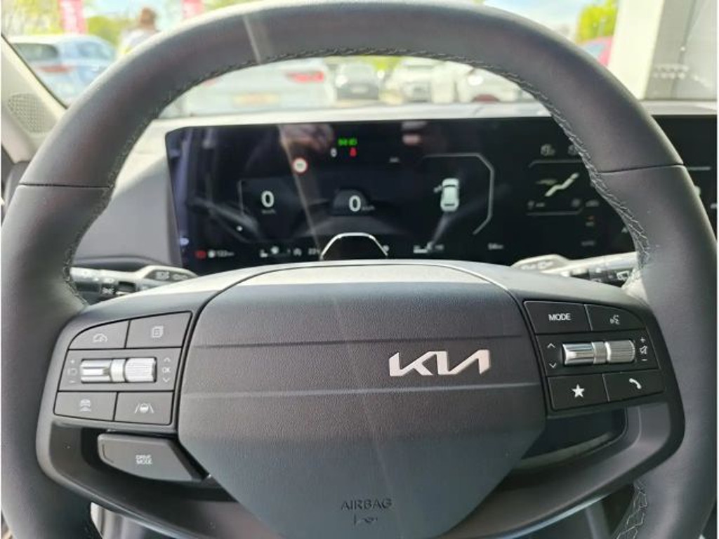 Kia K4
