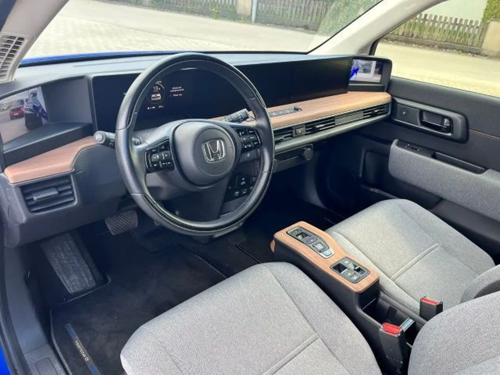 Honda e