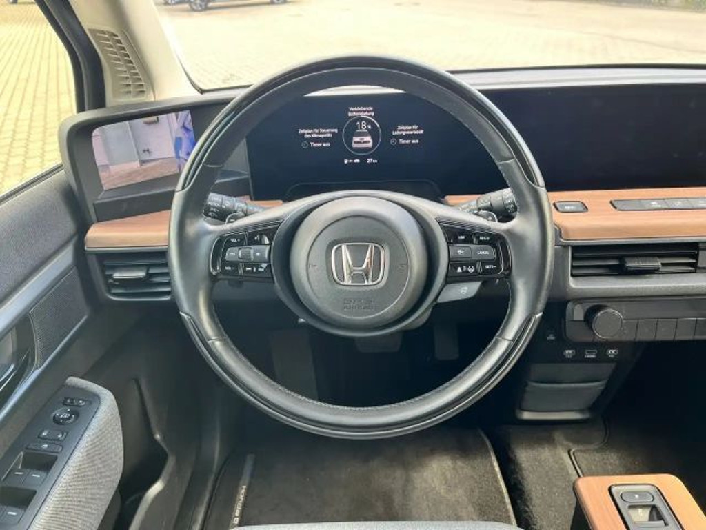 Honda e