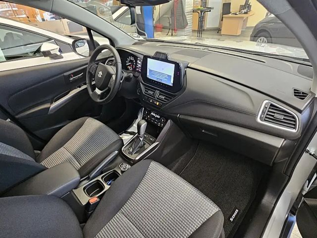 Suzuki S-Cross