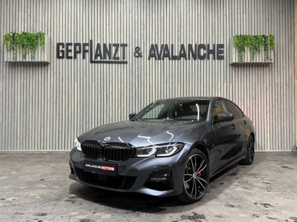 BMW 3 Serie 330 M-Sport xDrive Sedan 330e